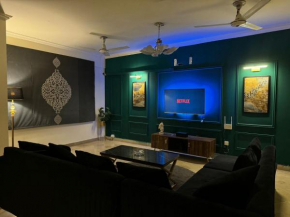 611 Millennium Heights Spacious 2 Bedroom Apartment with Balcony